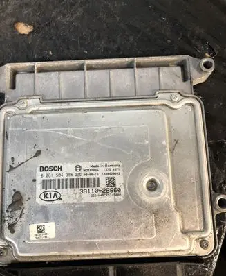 KIA Ceed Engine control unit/module 391102B660 0261S04356