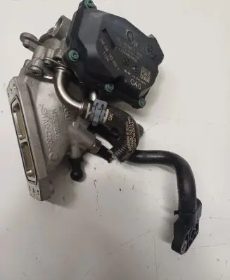 Volkswagen Tiguan Throttle valve 04L128063T