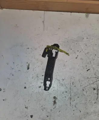 Toyota Corolla Verso AR10 Rear door exterior handle/bracket 242304