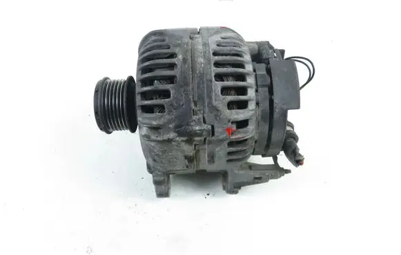 Volkswagen Golf IV Generator/alternator 0124515010 028903028E