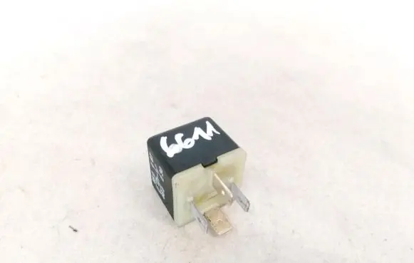 Audi A4 S4 B5 8D Other relay 431951253H