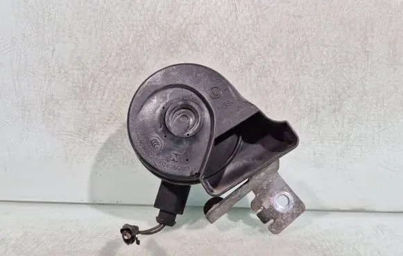 Volkswagen Sharan Horn signal A046522 0024082012