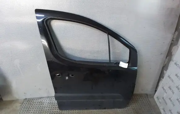 Peugeot Partner Front door