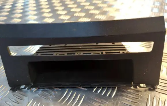 BMW 5 E60 E61 Glove box 7063146