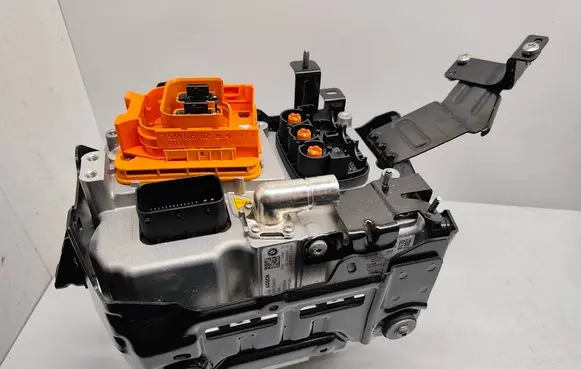 BMW X3 G01 Voltage converter inverter 043750803R 5A4A2A2 LEB450D