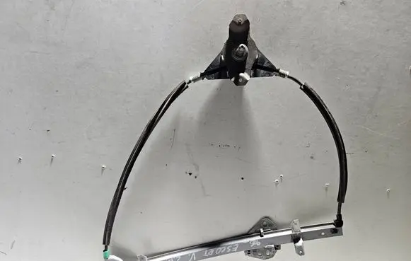 Ford Escort Front door manual window regulator 95ABB23201AA