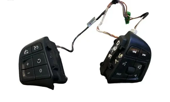 Volvo S60 Steering wheel buttons/switches 31334457 313347463