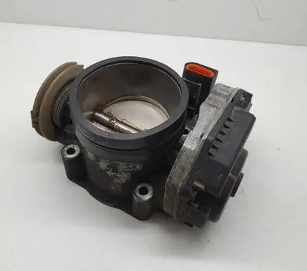 Audi A4 S4 B5 8D Throttle valve 078133063AB