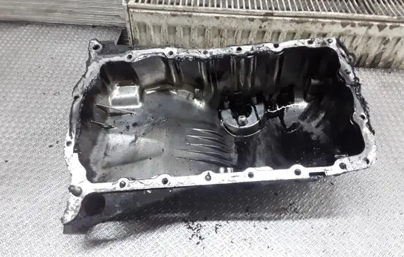 Volkswagen PASSAT B5.5 Oil sump 