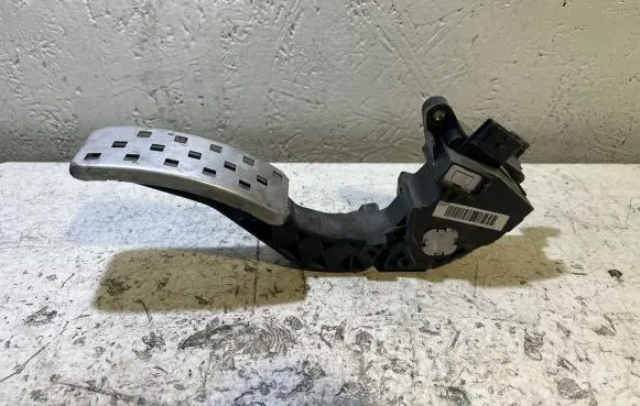Renault Megane III Accelerator throttle pedal 180020038R
