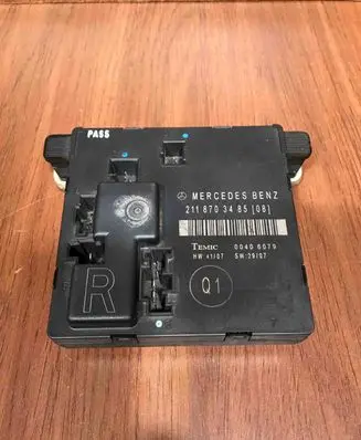 Mercedes-Benz E W211 Door control unit/module 2118703485 00406079