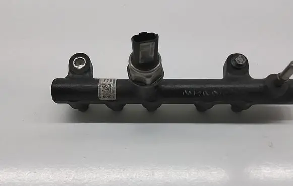 Ford Mondeo MK V Fuel main line pipe 9674300080