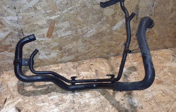 Volkswagen Crafter Engine coolant pipe/hose