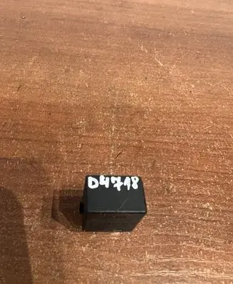 Mercedes-Benz C W202 Other relay 0025421119 D4718