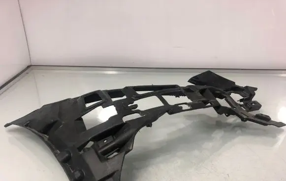 Mercedes-Benz C W205 Front bumper mounting bracket A2058850665