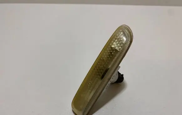 BMW 3 E46 Front fender indicator light 2228592 8382104
