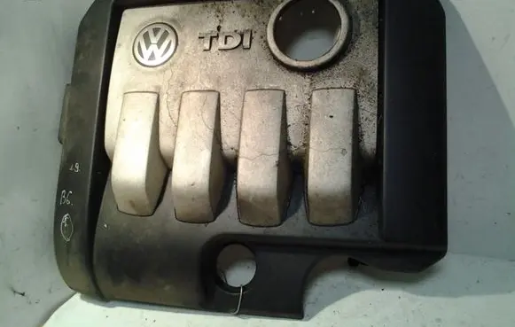 Volkswagen PASSAT B6 Engine cover (trim) 03G103925AN 03G103925BR