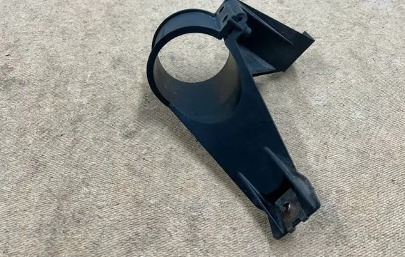 BMW 3 E46 A/C compressor mount bracket 64536917658 6917658 07129904231