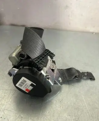 Opel Astra J Front seatbelt 617023600 009L000 42334
