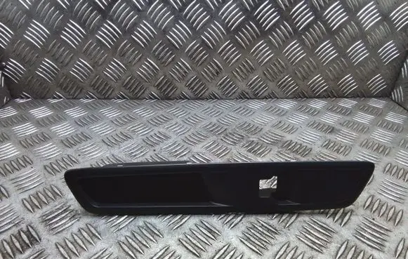 Citroen Jumpy Front door window switch trim 9809180277