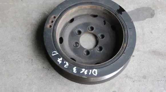 Land Rover Discovery 3 - LR3 Crankshaft pulley 4H2Q6B319BA