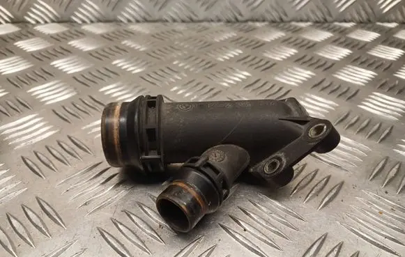 BMW 5 E60 E61 Engine coolant pipe/hose 2247744