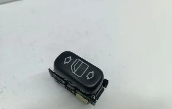 Mercedes-Benz A W168 Electric window control switch 2108208210 03100550 534240