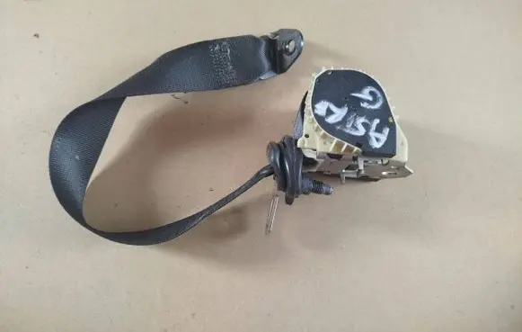 Opel Astra G Rear seatbelt 90560645 043010