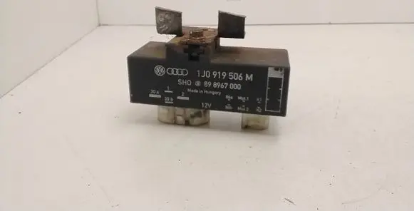 Coolant fan relay