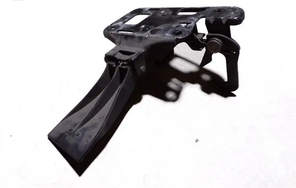 Audi A4 S4 B8 8K Engine bonnet/hood lock/latch loop/hook 8T0823480