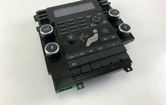 Volvo V40 Climate control unit 1986484 H1451