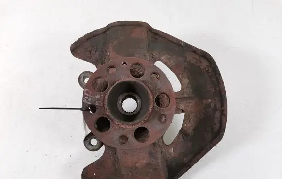 Mercedes-Benz A W169 Front wheel hub A1693300620