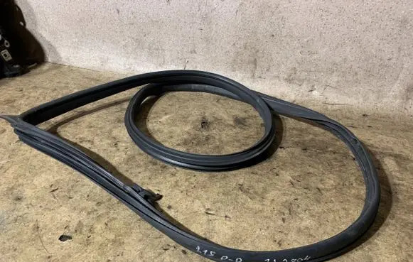 Mercedes-Benz CLS C218 X218 Rubber seal front door (on door) A2187202078