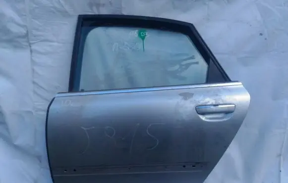 Audi A8 S8 D3 4E Rear door sidabrine