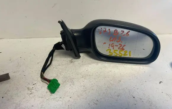 Volvo V70 Front door electric wing mirror E11015463 E11025463