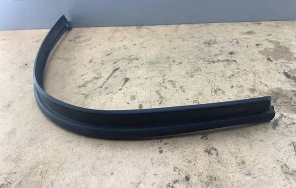 BMW 5 GT F07 Engine compartment rubber 51767199435 7199435