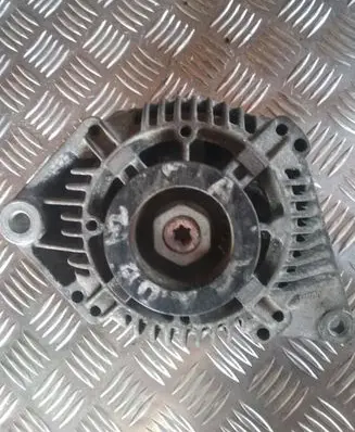 Renault Laguna I Generator/alternator A13VI209 2541981B 7700424582
