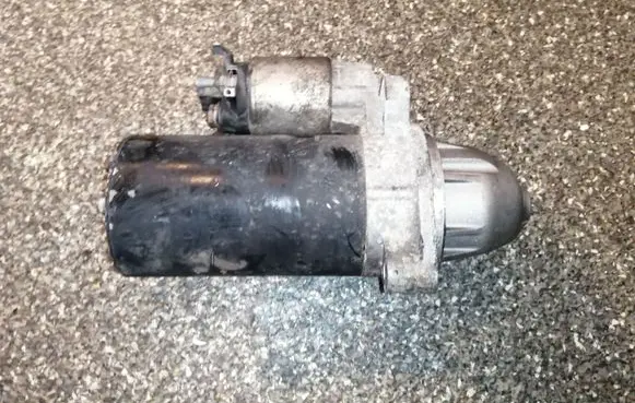 Mercedes-Benz E W211 Starter motor A0051516601 0001109250