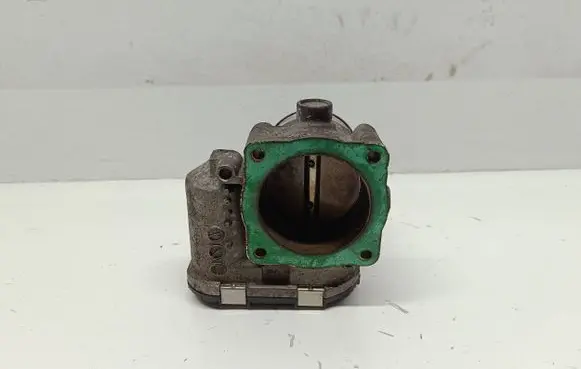 Audi A4 S4 B6 8E 8H Throttle valve 06B133062M
