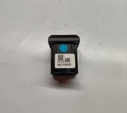 Opel Meriva B AUX in-socket connector 13339485 NAL81028823B