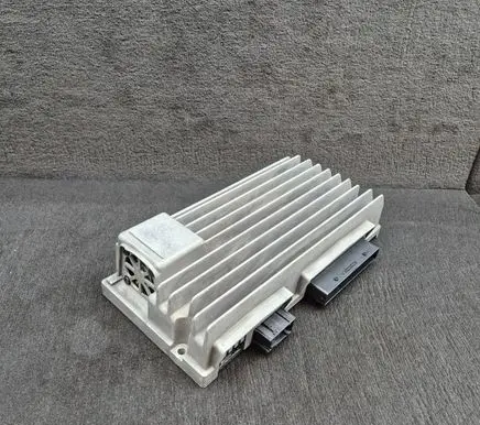 Audi A4 Allroad Sound amplifier 8T1035223A