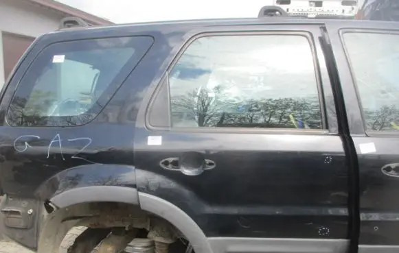 Ford Maverick Rear door