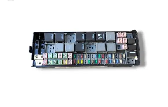 Land Rover Range Rover Sport L320 Fuse module EG273456605 YMB506750A