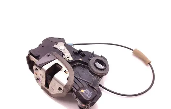 Toyota Hilux (AN10, AN20, AN30) Front door lock 