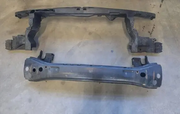 Volkswagen Transporter - Caravelle T5 Radiator support slam panel 5Q0501040BL