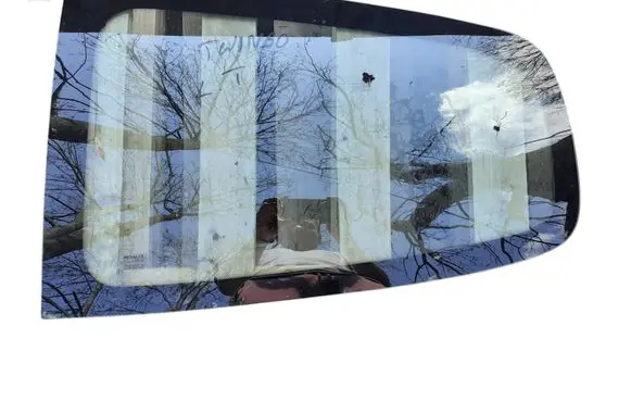 Renault Twingo II Rear side window 43R001587