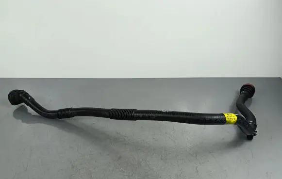 Coolant pipe/hose