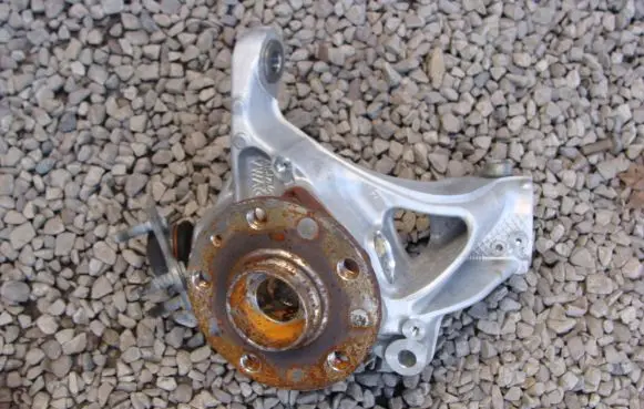 Volkswagen Tiguan Front wheel hub spindle knuckle OX071