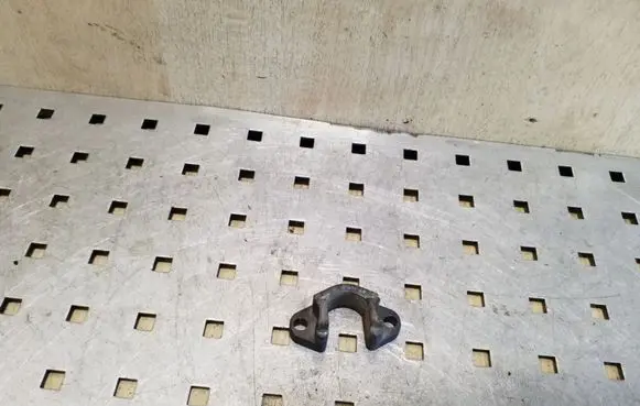 BMW 3 E90 E91 Fuel Injector clamp holder