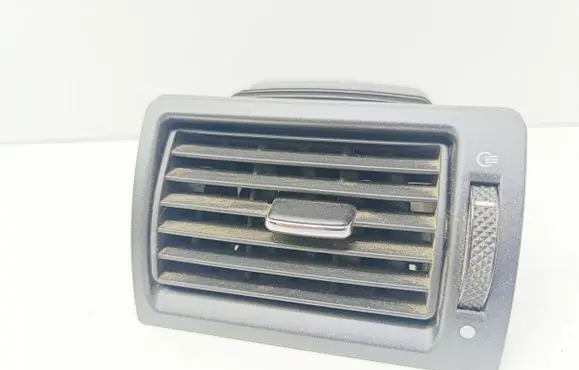 Ford Mondeo Mk III Dashboard side air vent grill/cover trim